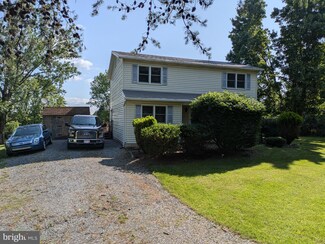 66 Keller Ln, Shermans Dale, PA 17090