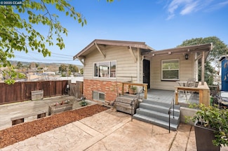 2488 Mavis St, Oakland, CA 94601