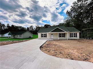 159 Yellowbell Dr, Lexington, NC 27292