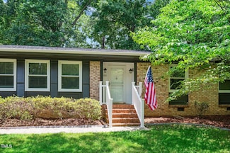202 Howland Ave, Cary, NC 27513