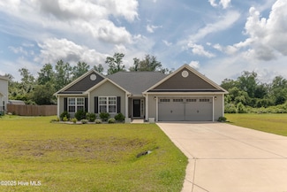 317 Lonesome Dove Ct, Maysville, NC 28555