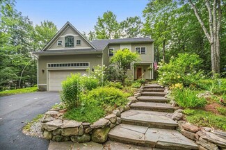 6 Briarwood Dr, Bow, NH 03304