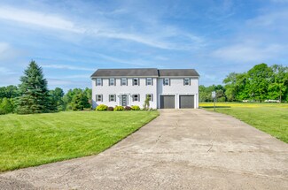 10250 Ella Ln, Pleasant Lake, MI 49272