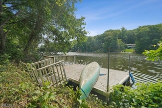 24 Lake Trail W, Morristown, NJ 07960