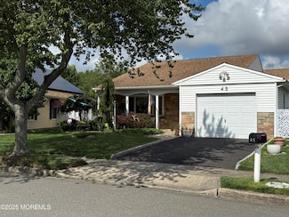 45 Leighton Ln, Manchester, NJ 08759