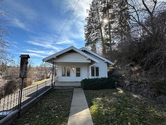 301 W Spring St, Colfax, WA 99111