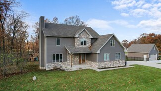 10412 Rolling Hills Dr, Demotte, IN 46310