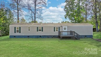 2615 Kite Dr, Lenoir, NC 28645