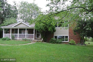3115 Maries Dr, Falls Church, VA 22041