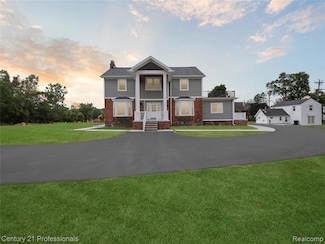 21120 Halsted Rd, Northville, MI 48167