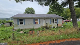 20 Railroad St, Grantsville, MD 21536