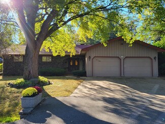 1130 Onstad Dr, Marshfield, WI 54449