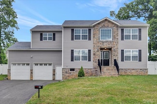 49 Deerfield Rd, Parlin, NJ 08859