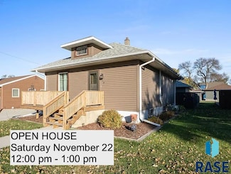 510 W Main St, Canistota, SD 57012