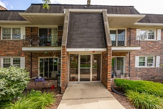 2331 Ogden Ave Unit 7, Downers Grove, IL 60515