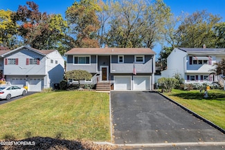 1612 Oakwood Rd, Wall Township, NJ 07719