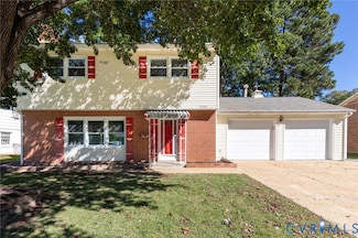 14 Effingham Place, Newport News, VA 23608