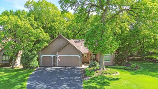 685 Stonewood Rd, Saint Paul, MN 55123