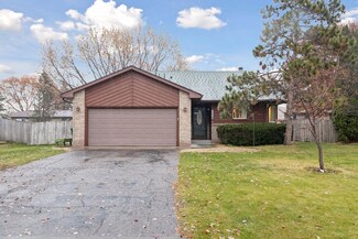 9863 Hamline Ave N, Circle Pines, MN 55014