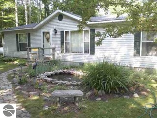 174 Eastside Dr, Lupton, MI 48635