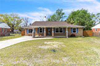5213 Palmetto Ln, Fayetteville, NC 28304