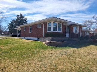 3944 E Dallas Ct, Saint Louis, MO 63125