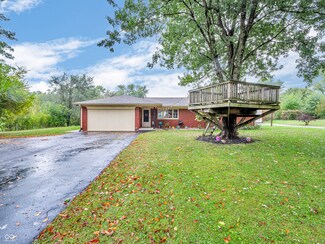 6261 E Lynn Dr, Mooresville, IN 46158