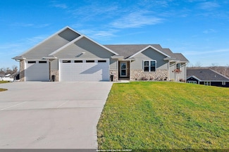 2121 Durum Ct, Suamico, WI 54313