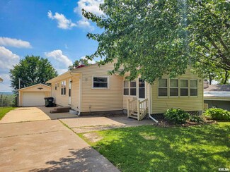 2621 Glaspell St, Davenport, IA 52804