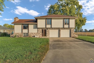 604 Mercury St, Silver Lake, KS 66539