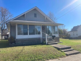 608 S Hart St, Princeton, IN 47670