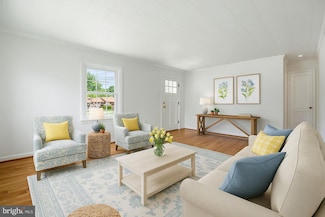 2607 Popkins Ln, Alexandria, VA 22306