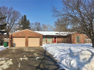 6825 Sunset Terrace, Windsor Heights, IA 50324
