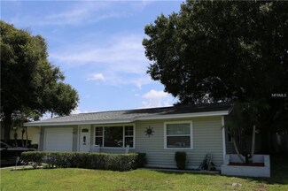 5841 McKee Lake Dr N, Saint Petersburg, FL 33709
