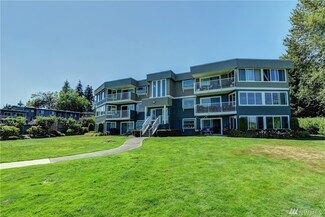 4214 W Lake Sammamish Pkwy NE Unit 308, Redmond, WA 98052