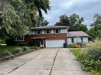 4709 Venus Rd, Uniontown, OH 44685