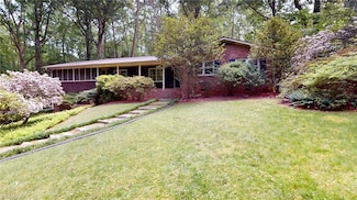 712 Greenhill Rd, Mount Airy, NC 27030