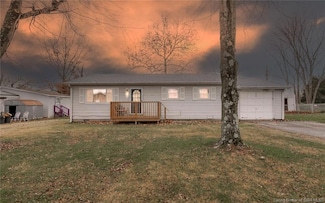 320 S New York St, Austin, IN 47102