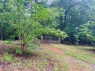 5072 Georgia 116, Hamilton, GA 31811