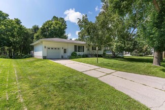 143 W Hillside Ave, Fergus Falls, MN 56537