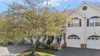 48 Heron Ct, Manalapan, NJ 07726