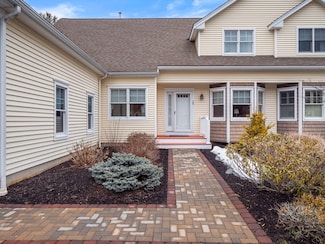 29 Summerland Way, Worcester, MA 01609