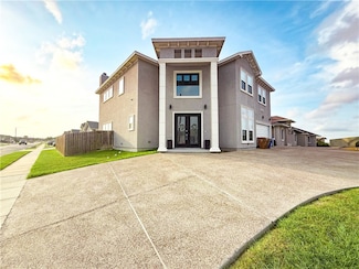 8137 Berenstain Dr, Corpus Christi, TX 78414