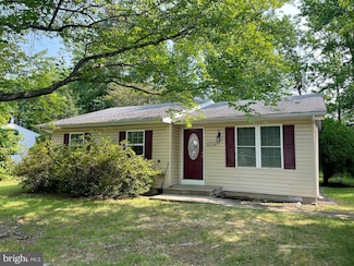 11704 Lancelot Dr, Waldorf, MD 20601
