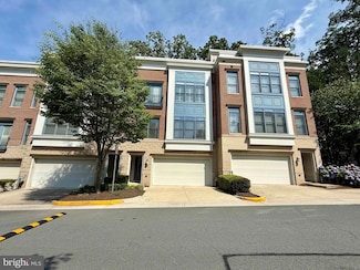 4109 Halsted St, Fairfax, VA 22033