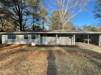 4218 Oakhill Dr, Jackson, MS 39206