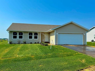 620 E Maple Beach Dr, Edgerton, WI 53534