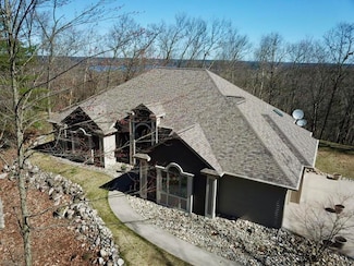 5564 E 68th St, Newaygo, MI 49337