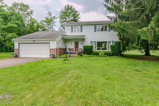 13228 Boulder Glen Dr, Chesterland, OH 44026