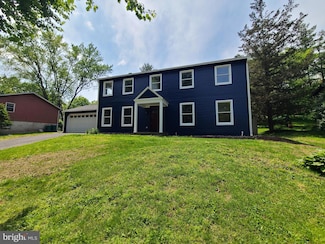 515 Lamp Post Ln, Camp Hill, PA 17011